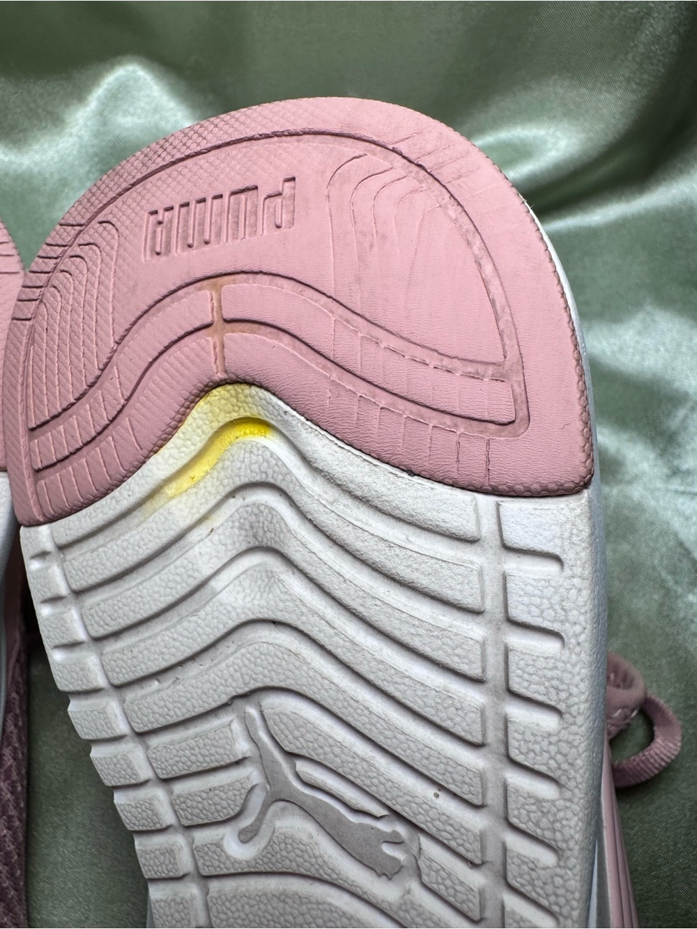 Puma Softride Ruby Luxe Pink Running Shoes Sneakers Size 7.5 US 377580-08 Womens - Picture 8 of 9